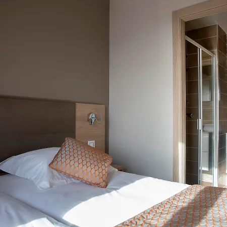 Le 3* Bastia (Corsica)