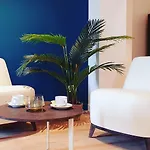 Le Hotel