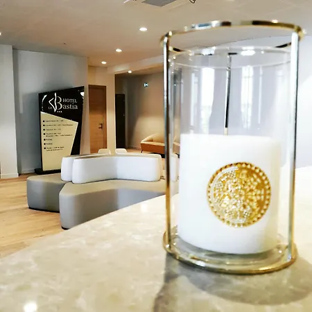 Le Bastia ホテル 3*