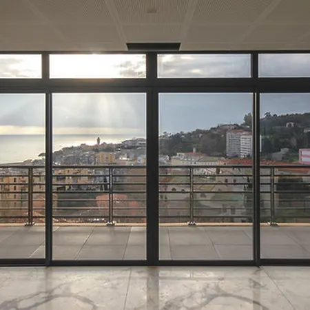 Le Bastia ホテル 3*