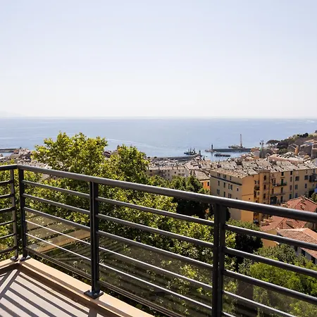 Le Bastia ホテル