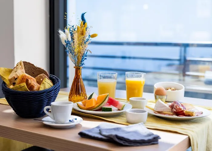 Le 3* Bastia (Corsica)