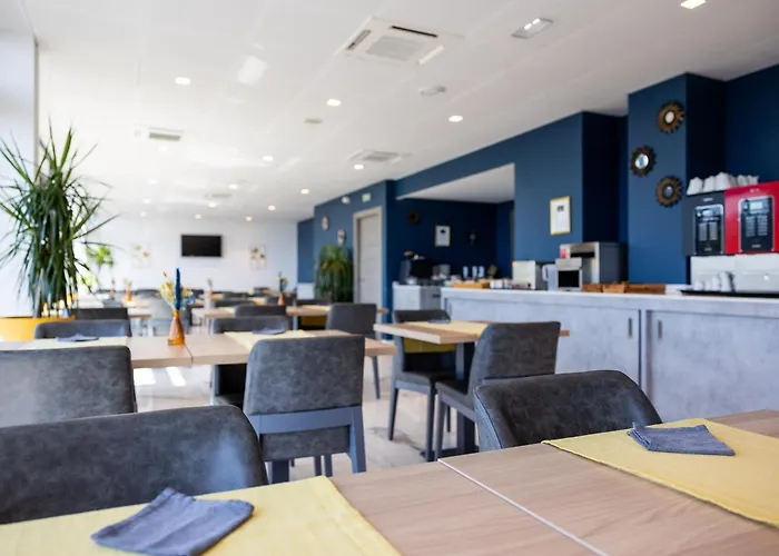 Le 3* Bastia (Corsica)